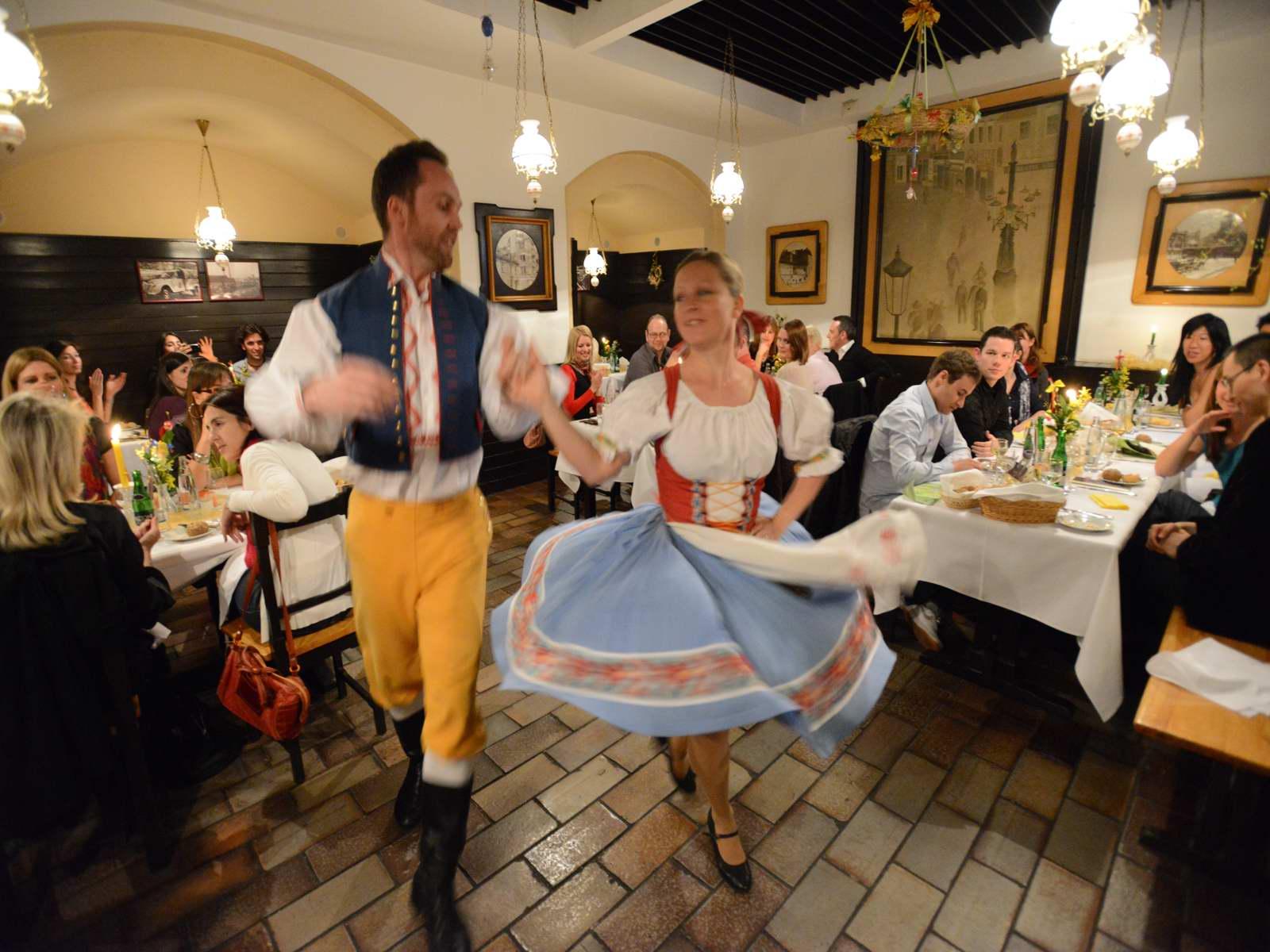 Ambassador Zlata Husa Praha Bagian luar foto Polka dance in Kraków