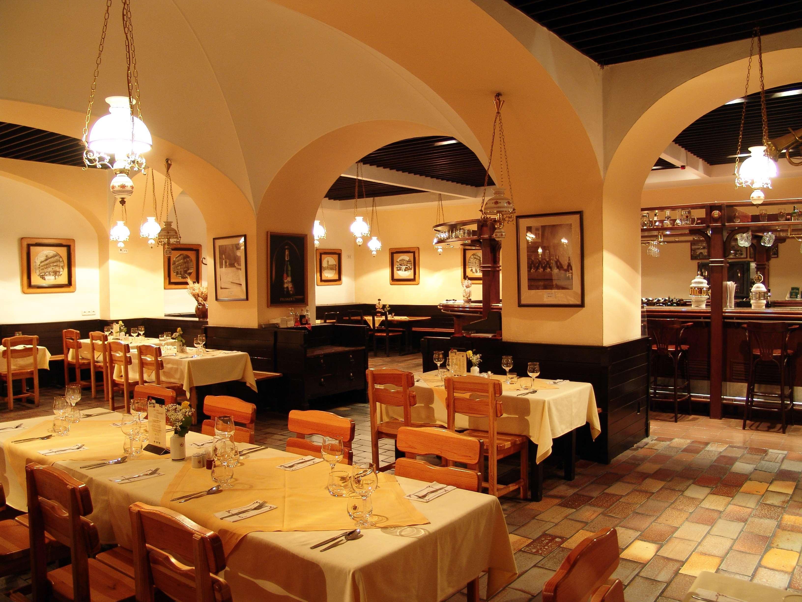 Ambassador Zlata Husa Praha Bagian luar foto Restaurant interior