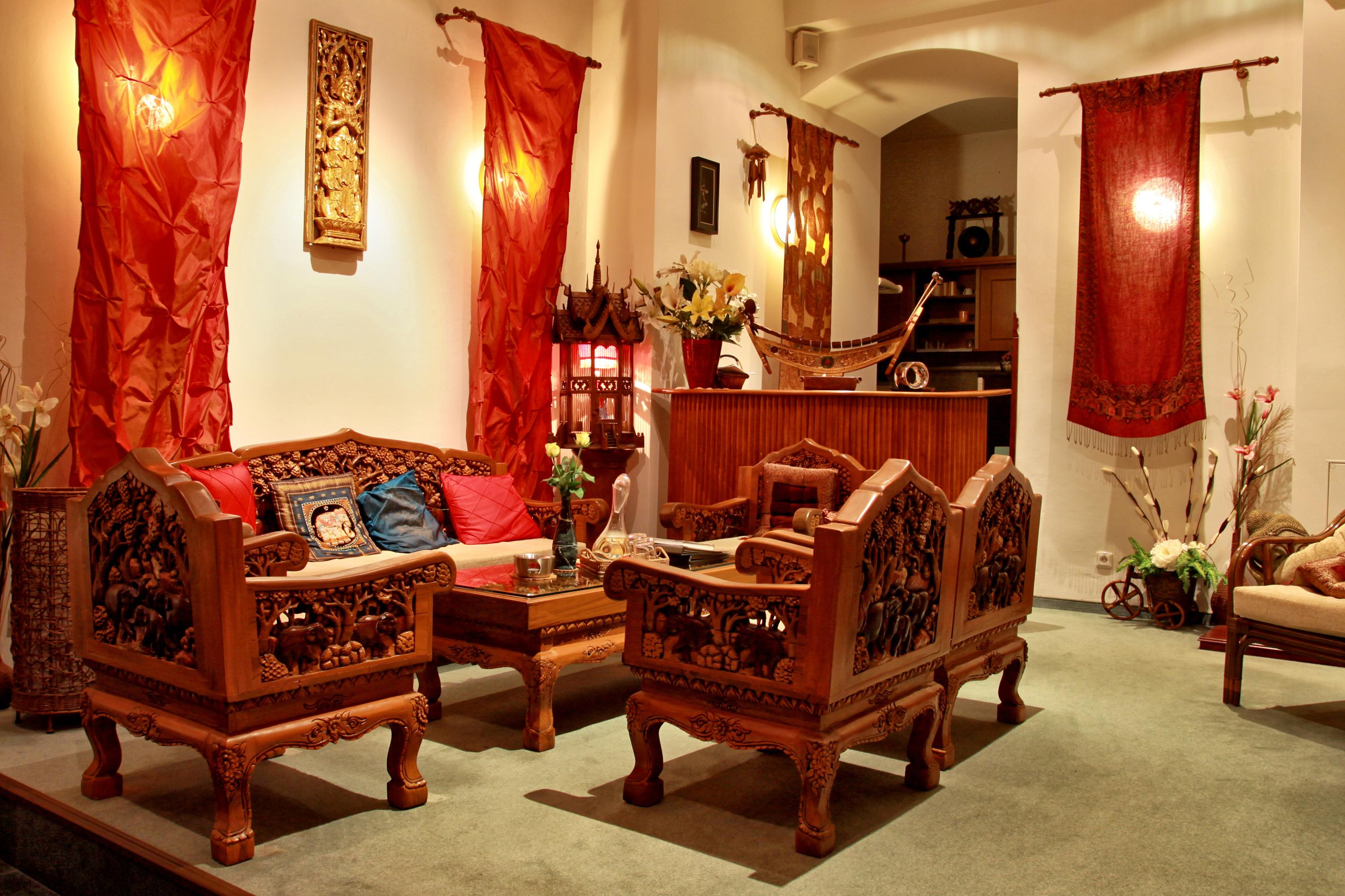 Ambassador Zlata Husa Praha Bagian luar foto Thai style furniture
