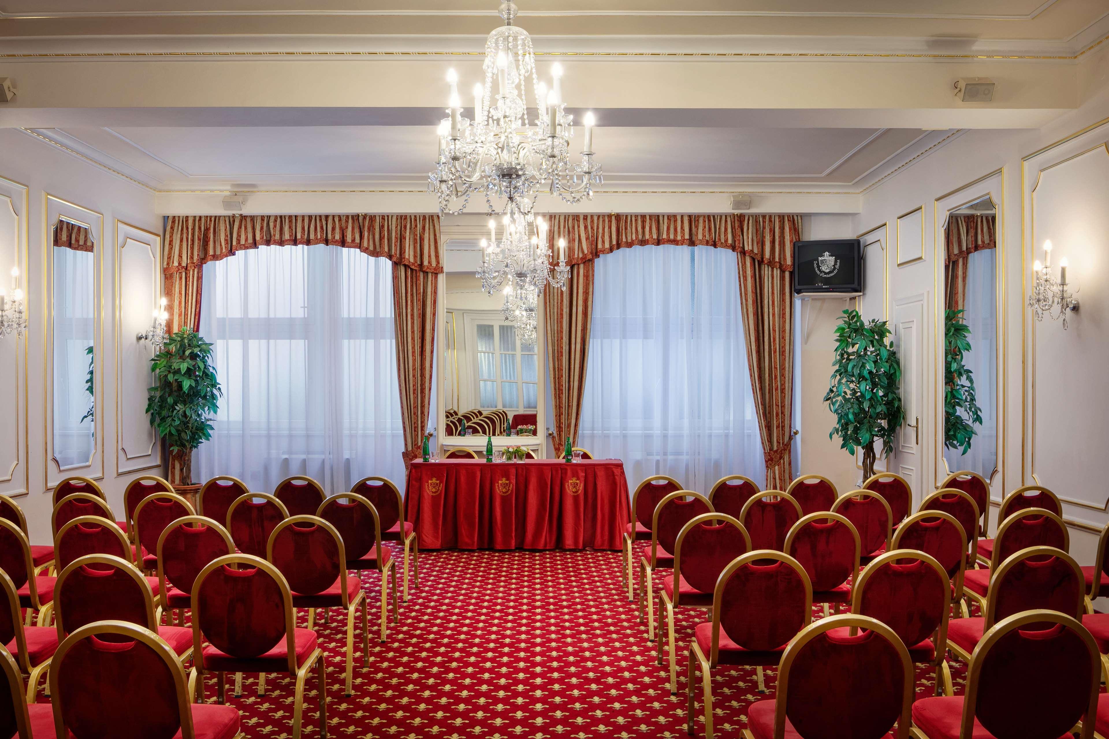 Ambassador Zlata Husa Praha Bagian luar foto The ballroom