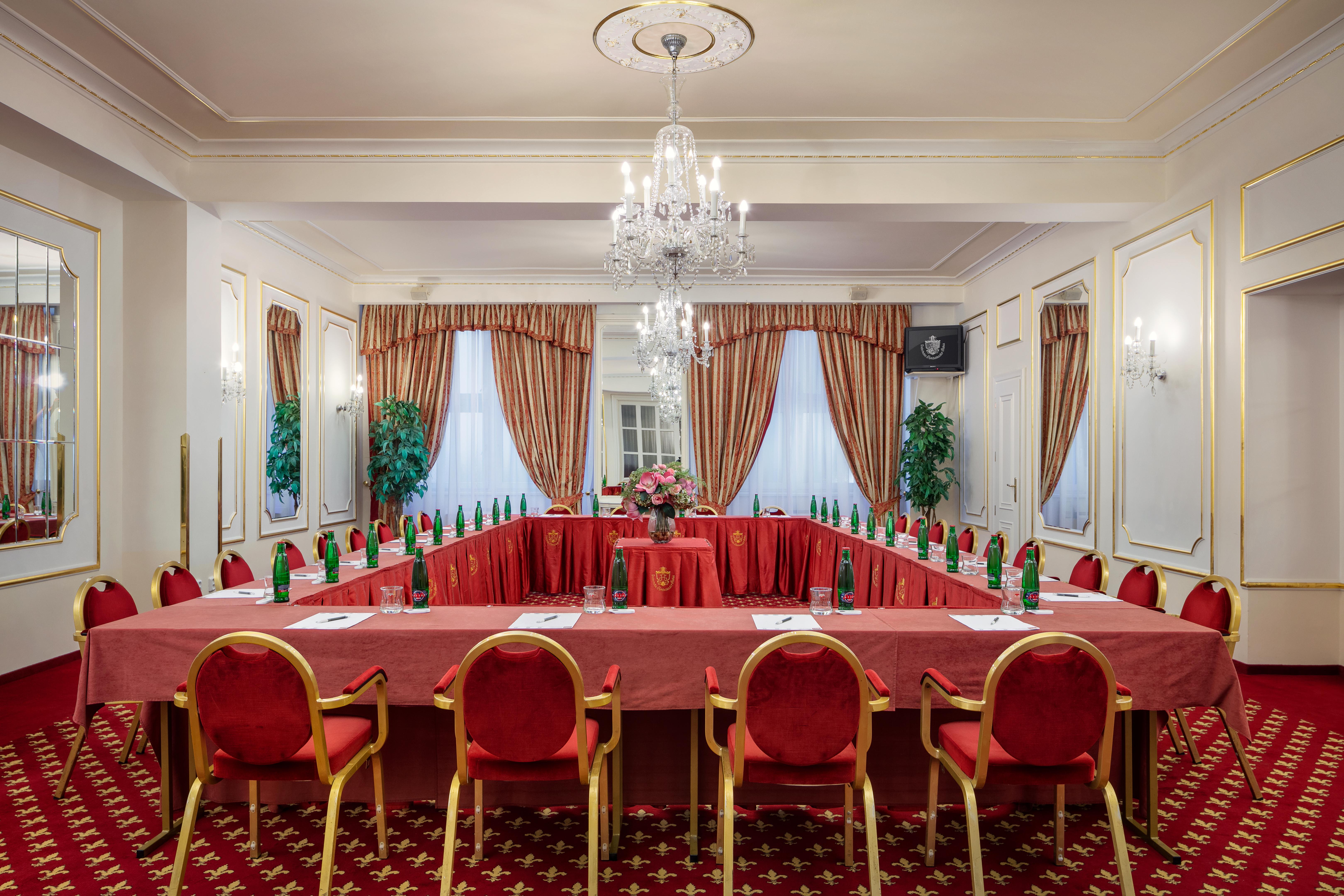 Ambassador Zlata Husa Praha Bagian luar foto The ballroom